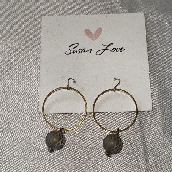 4 Pair Cute Brand New Earrings by Turkoyz, Plunder & Susan Love Handmade - Picture 7 of 13